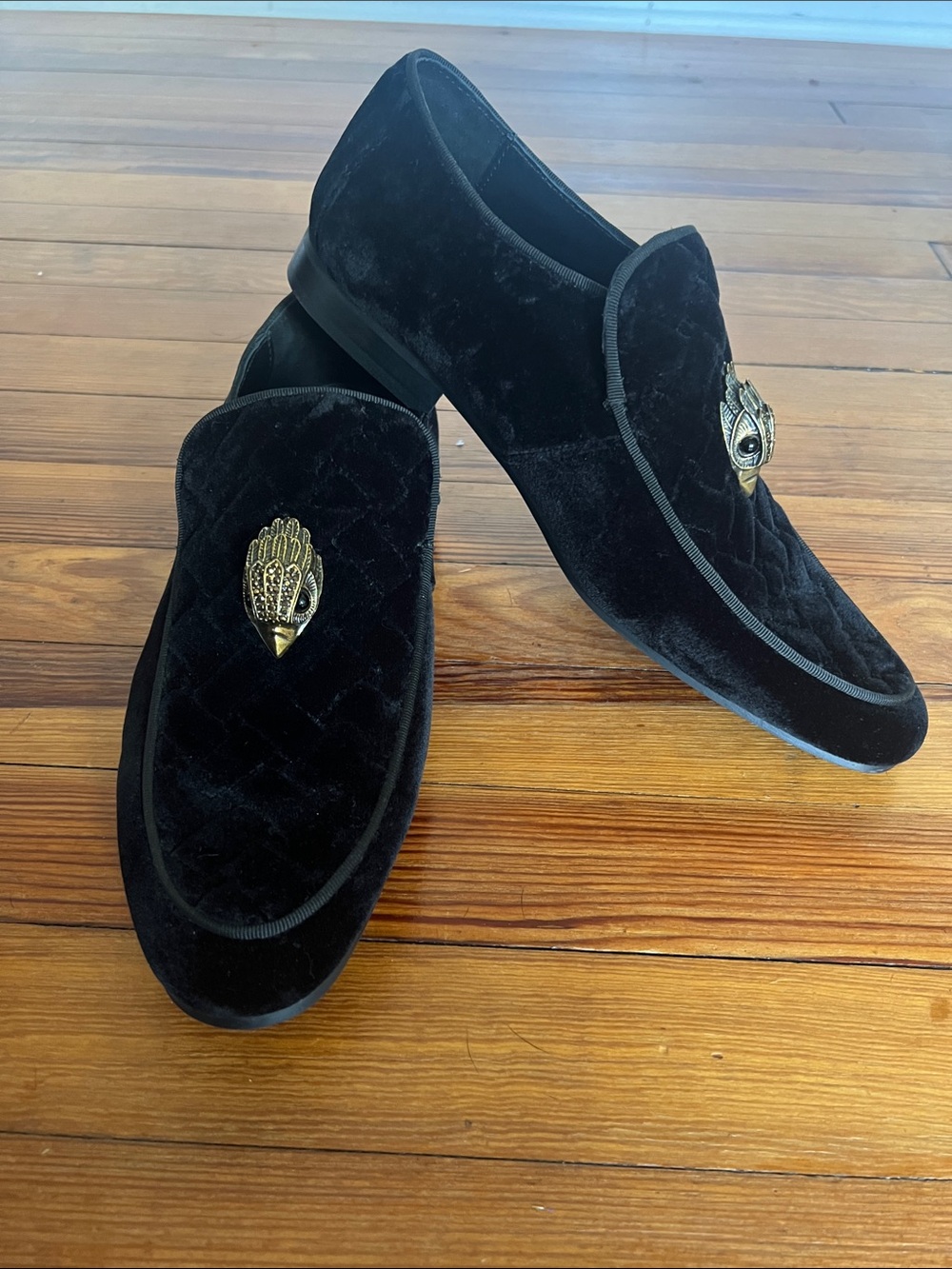 Kurt Geiger London Hugh Eagle Head Quilted Black Velvet Loafers Size 42 / 9 NWOB